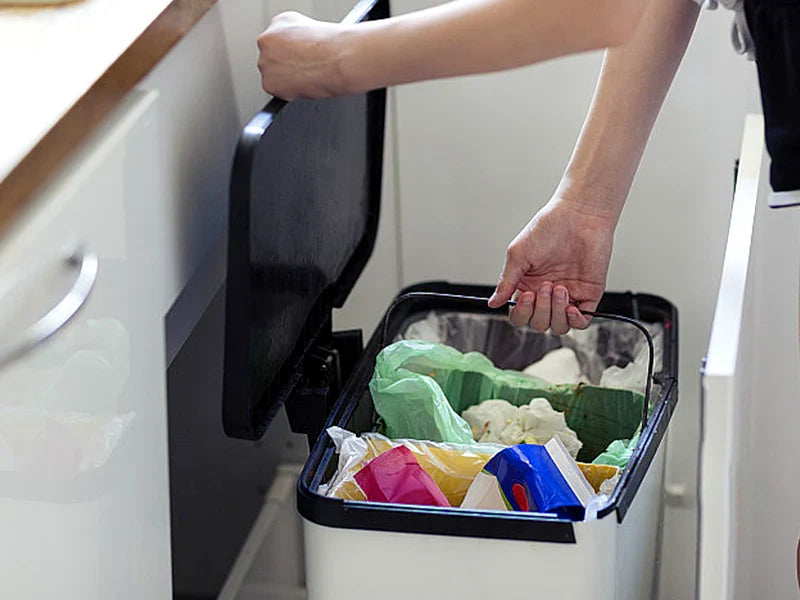 Hanging Kitchen Waste Bin gallery 09